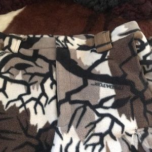 Men’s Predator Camo pants L